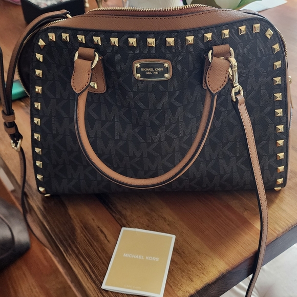 Michael Kors purse - Picture 1 of 4